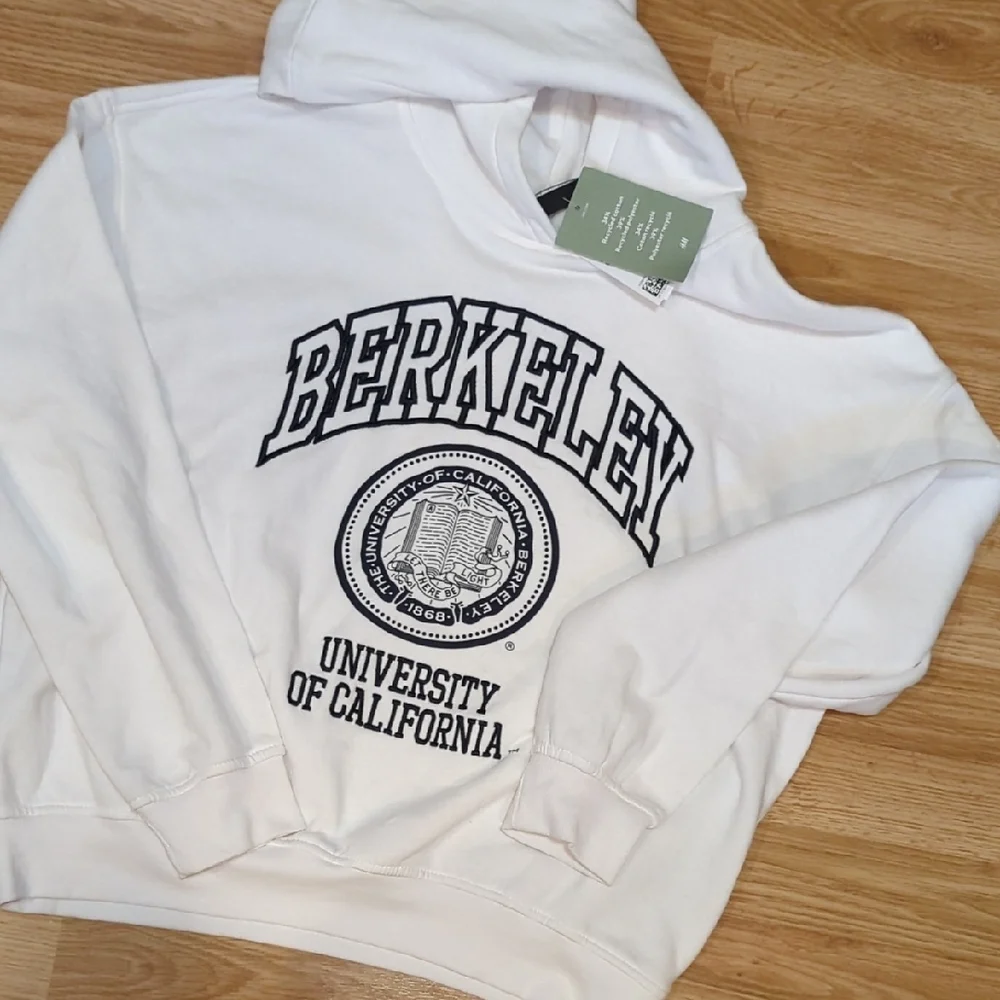 H&M White Berkeley Collegiate Hoodie - Picture 7 of 7